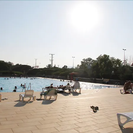 Camping Tres Estrellas 2*