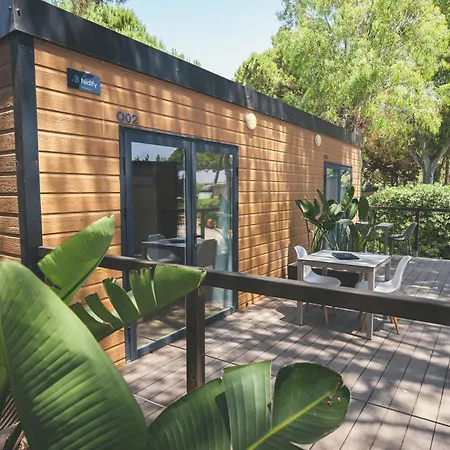 Tres Estrellas Barcelona By Holacamp Campingplatz Gavà