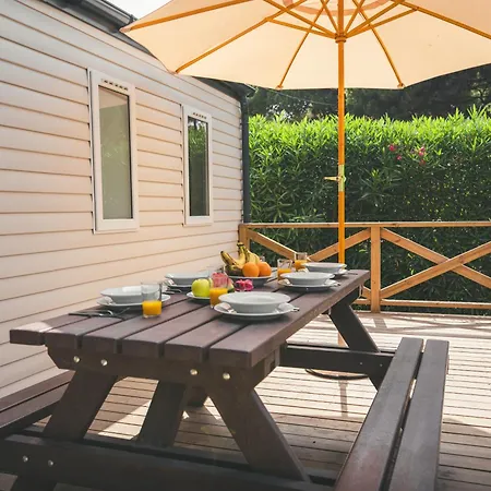 キャンプ場 Tres Estrellas 2*