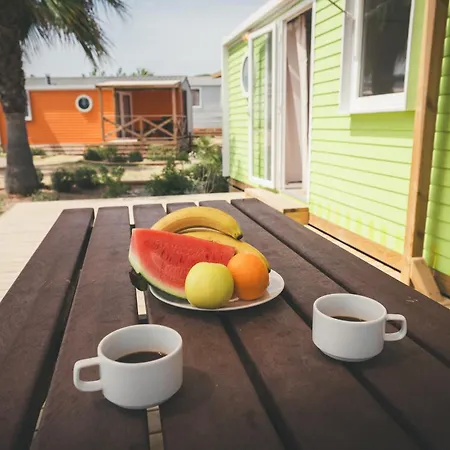 Tres Estrellas אתר קמפינג Gavà