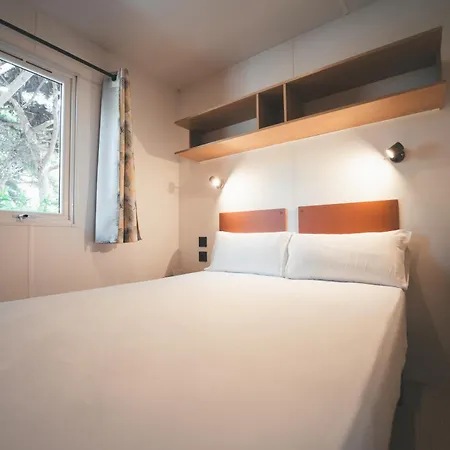 Tres Estrellas 2* Gavà