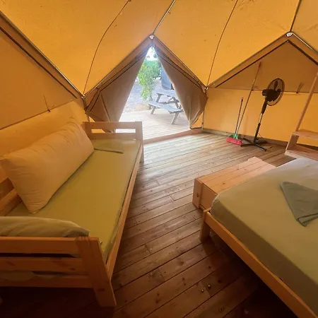 3 Estrellas Campsite
