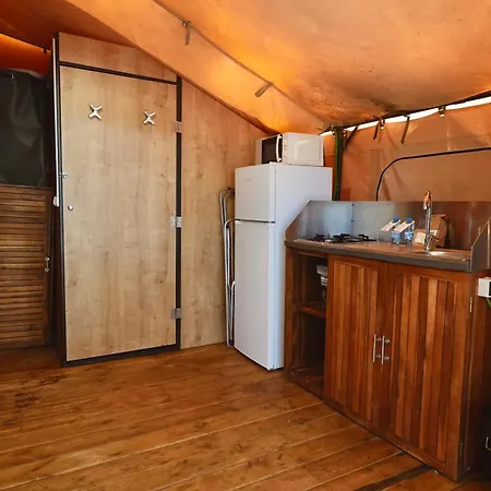 3 Estrellas Campsite 2*